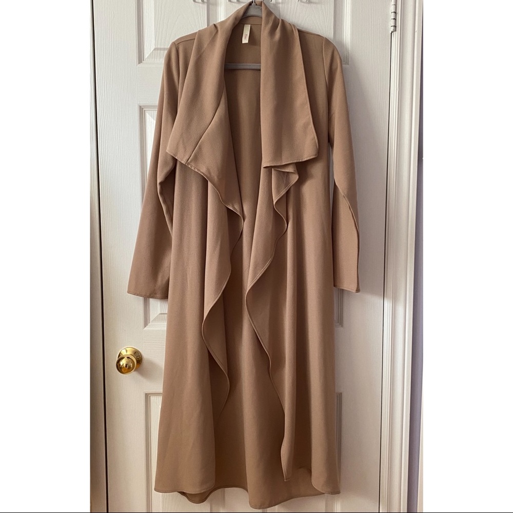 Tie Coat